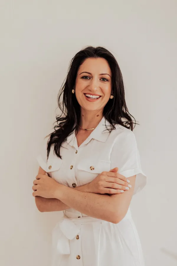 Kelli Reginatto - Founder & Holistic Beauty Specialist
